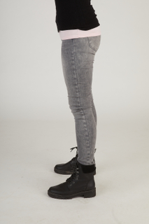 Photos of Kate Green leg lower body 0002.jpg